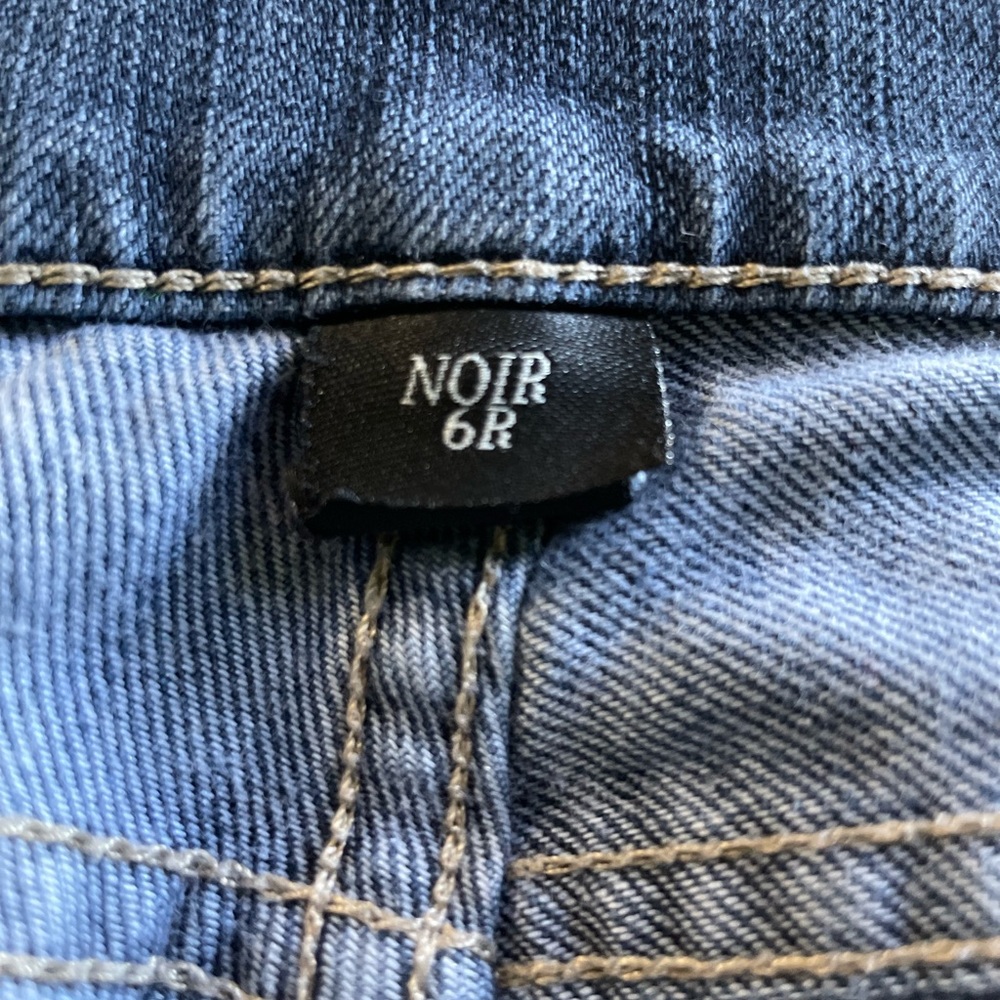 Jeans - Picture 2 of 3